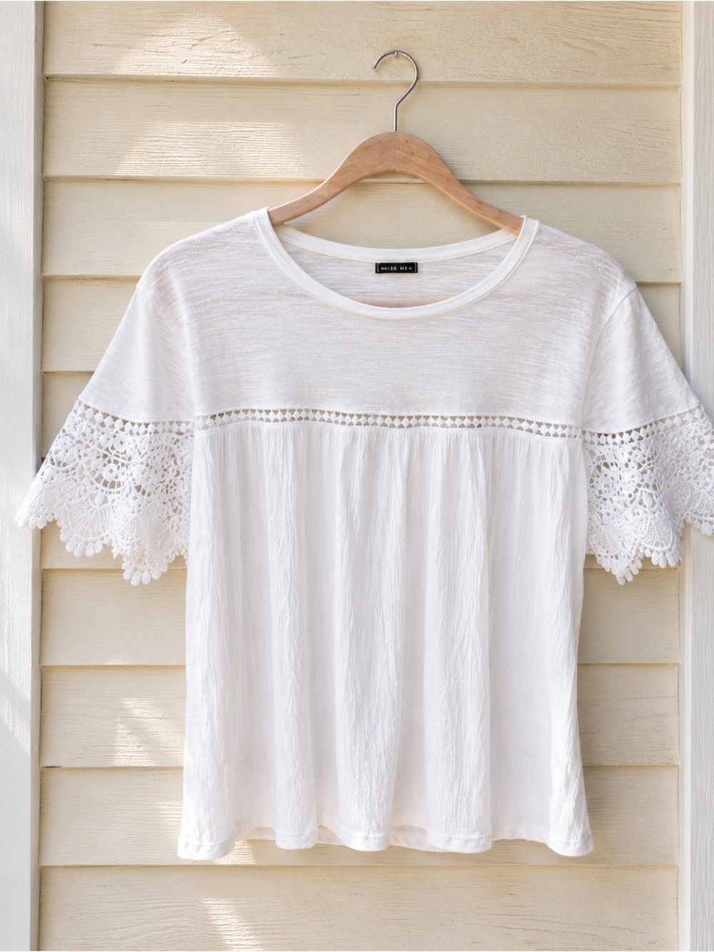Miss Me White Crochet Lace Sleeve Boho Top Size Large Flowy Peasant Blouse